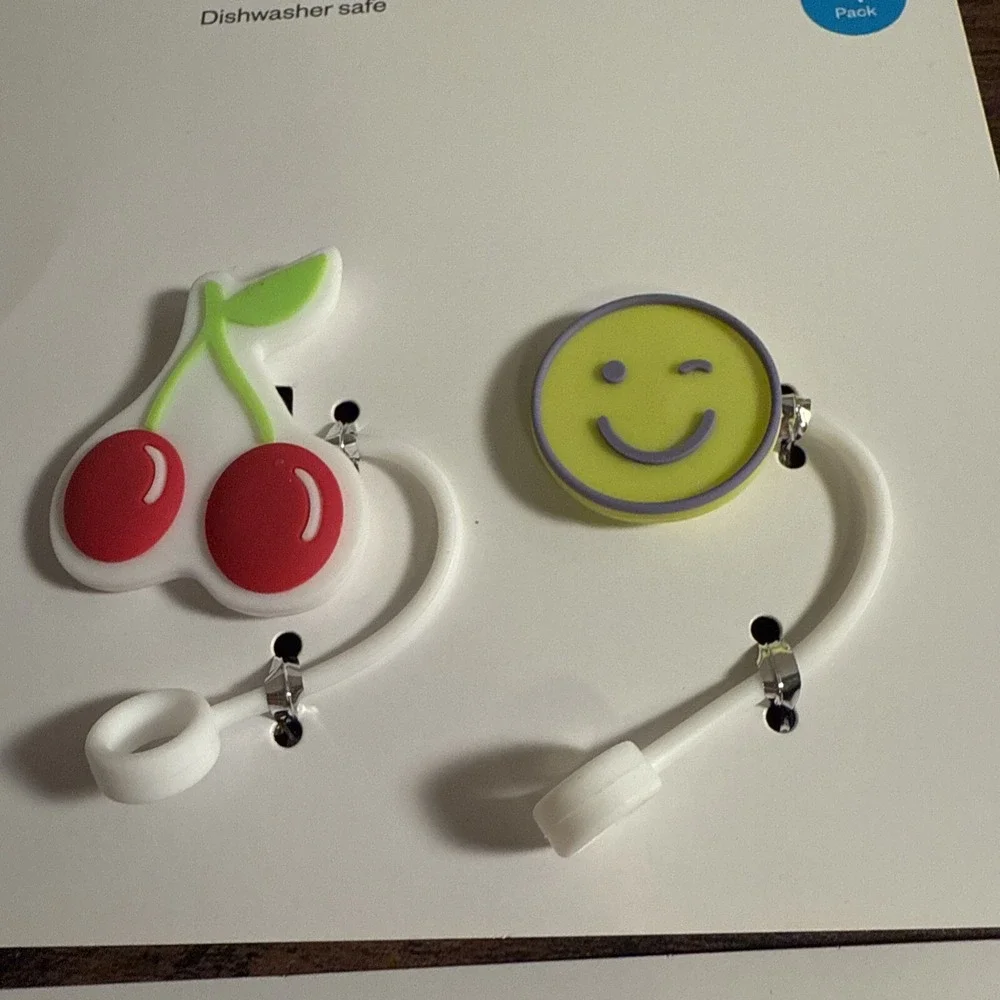 New Silicone Straw Toppers. 2 Sets Of 4 Each. Various Design. Total Of 8 Toppers